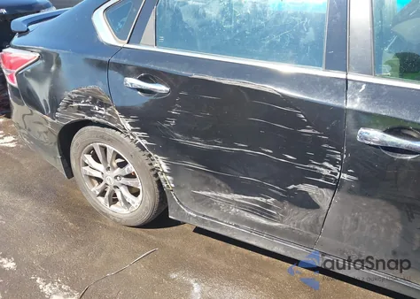 2015 Nissan Altima 2.5 S из США, поврежденный, VIN 1N4AL3AP5FC472183